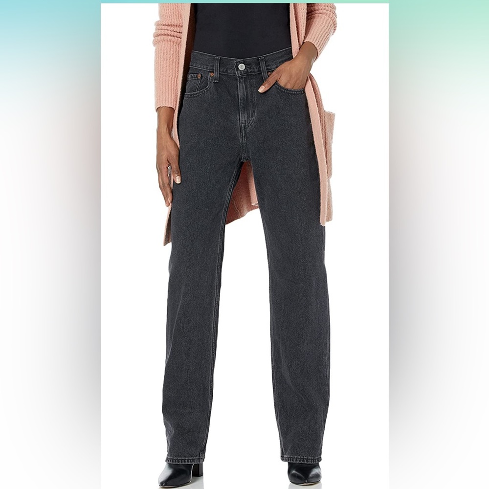 Levi's Women's Straight Leg Jeans in Washed Black